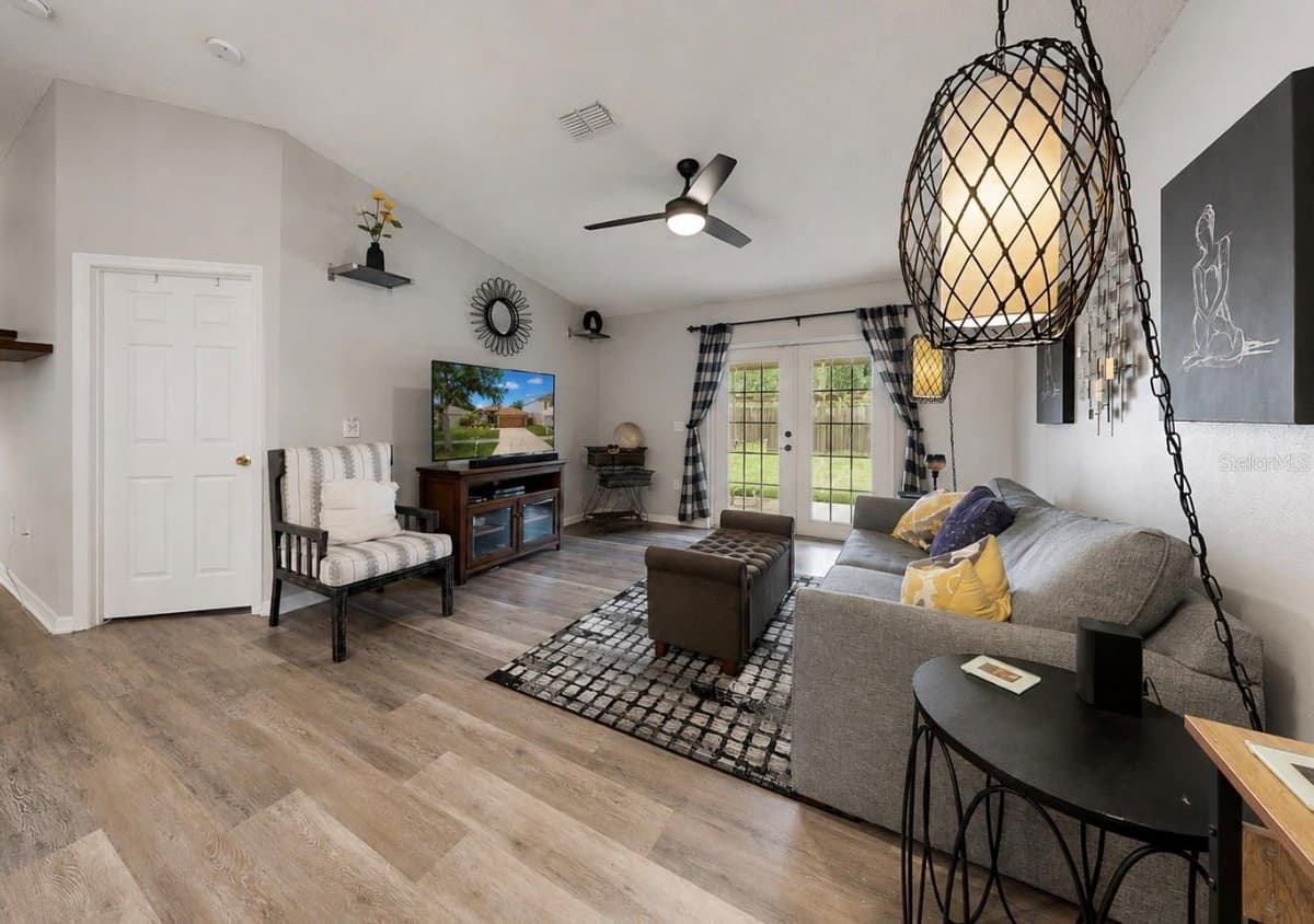 12740 LAKE VISTA DRIVE — photo 13 of 43