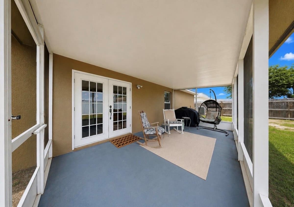 12740 LAKE VISTA DRIVE — photo 40 of 43