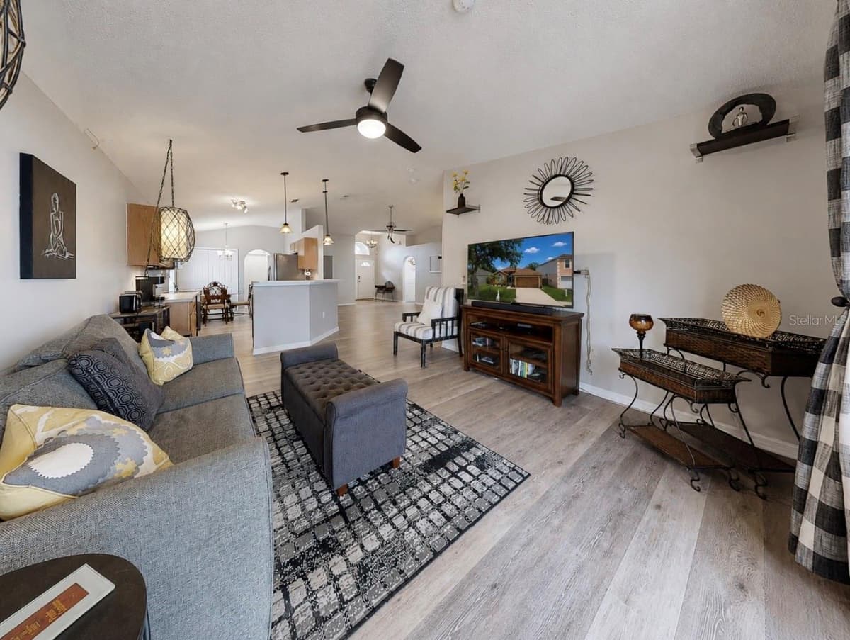 12740 LAKE VISTA DRIVE — photo 12 of 43