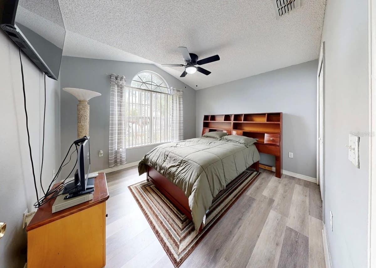 12740 LAKE VISTA DRIVE — photo 36 of 43
