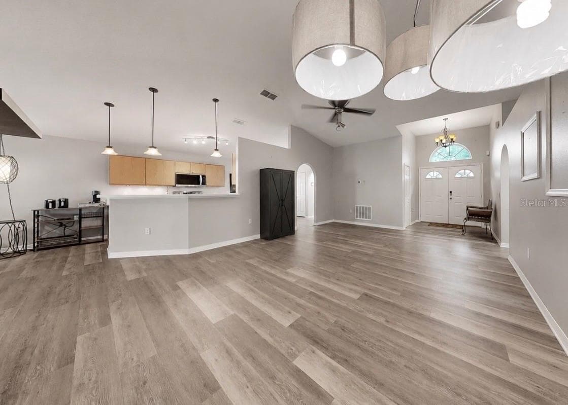 12740 LAKE VISTA DRIVE — photo 7 of 43