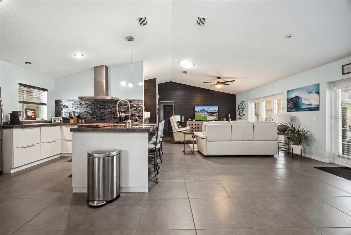 4457 AVOCET COURT — photo 12 of 48