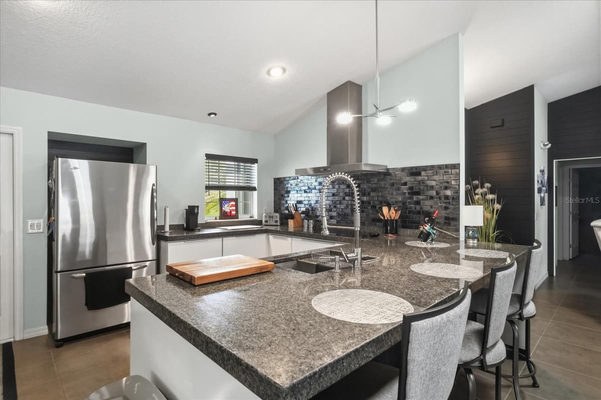4457 AVOCET COURT — photo 13 of 48