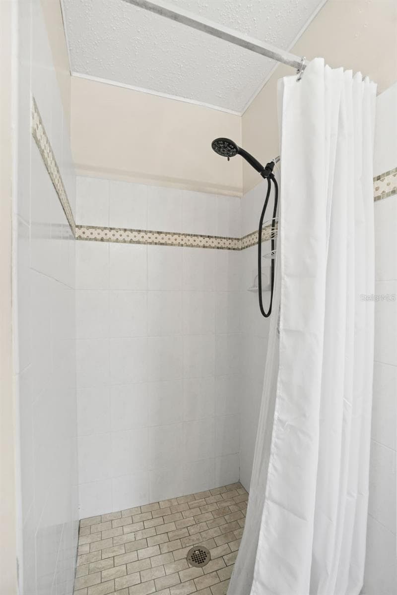 1564 SANTA MONICA DRIVE — photo 18 of 34