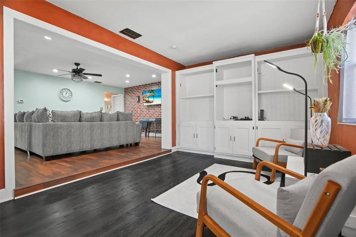 1564 SANTA MONICA DRIVE — photo 5 of 34
