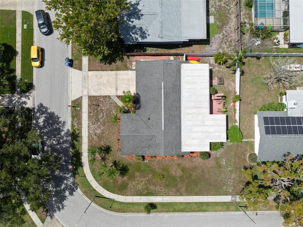 1564 SANTA MONICA DRIVE — photo 33 of 34