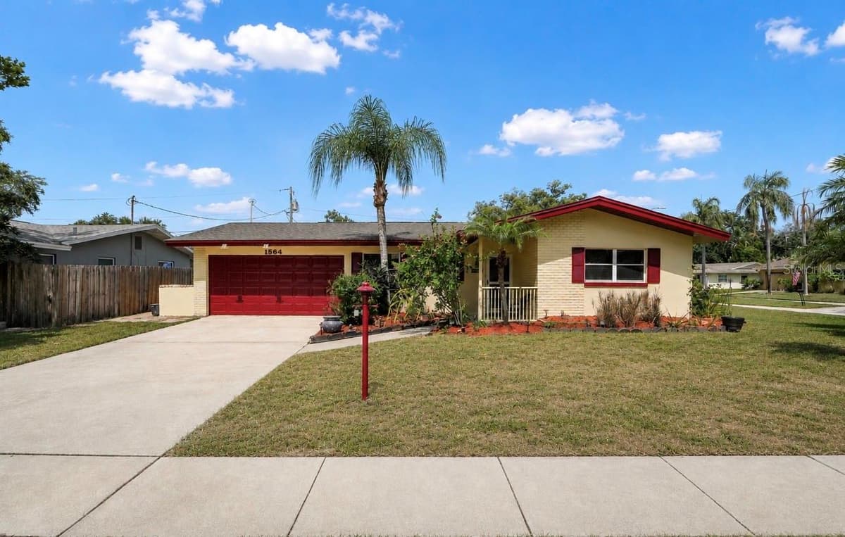 1564 SANTA MONICA DRIVE — photo 1 of 34
