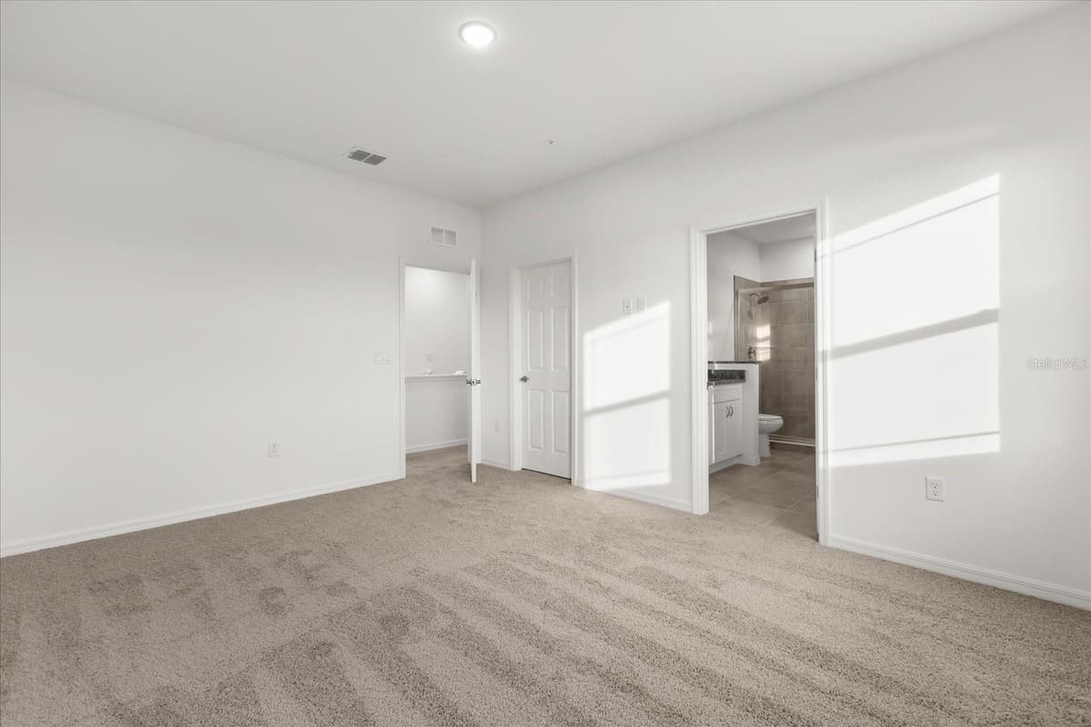 915 LAKEFRONT VILLAGE DRIVE — photo 17 of 30