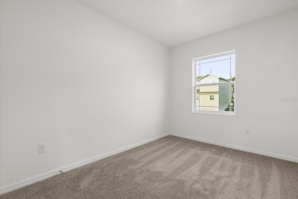 915 LAKEFRONT VILLAGE DRIVE — photo 13 of 30