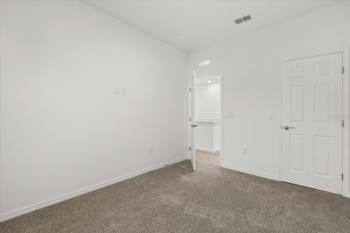 915 LAKEFRONT VILLAGE DRIVE — photo 14 of 30