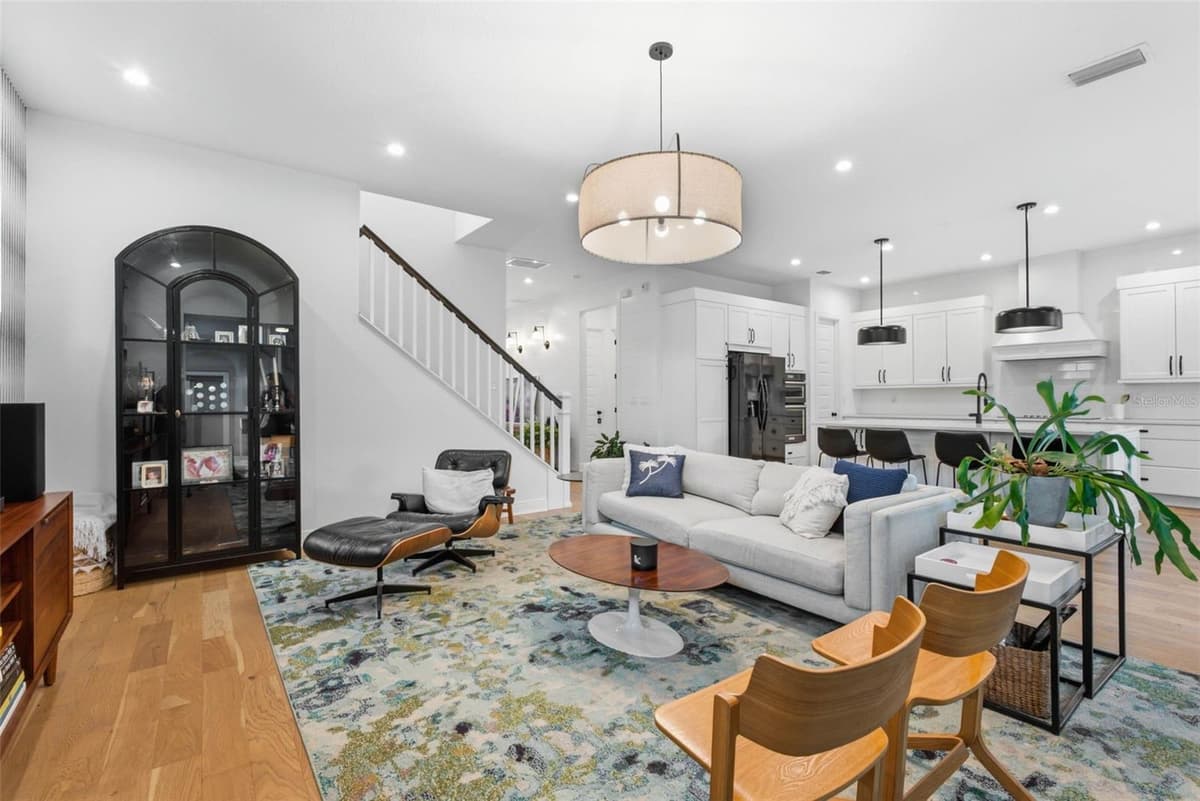 6921 ARNOLDSON STREET — photo 13 of 90