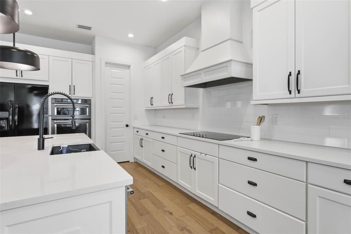 6921 ARNOLDSON STREET — photo 19 of 90