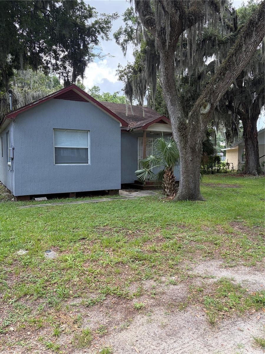 915 WINCHESTER STREET — photo 1 of 23