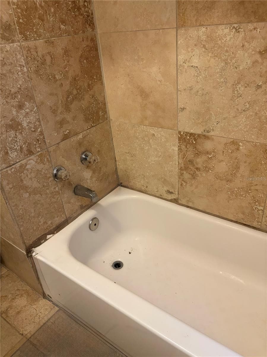 915 WINCHESTER STREET — photo 10 of 23