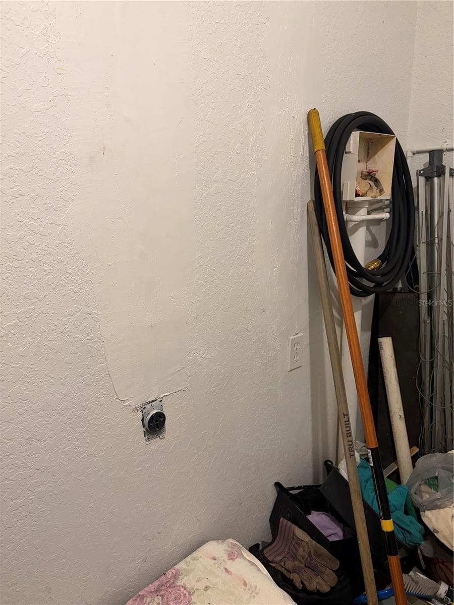 915 WINCHESTER STREET — photo 12 of 23