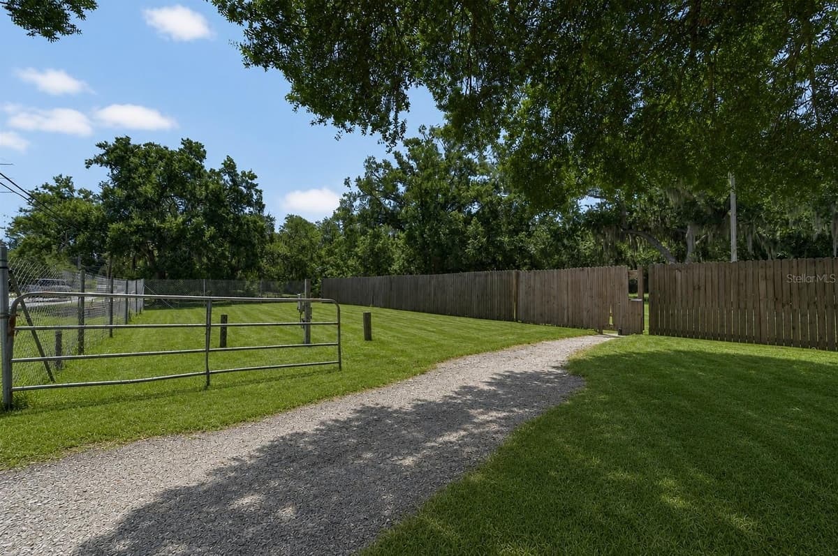 805 SHELL POINT ROAD — photo 17 of 69