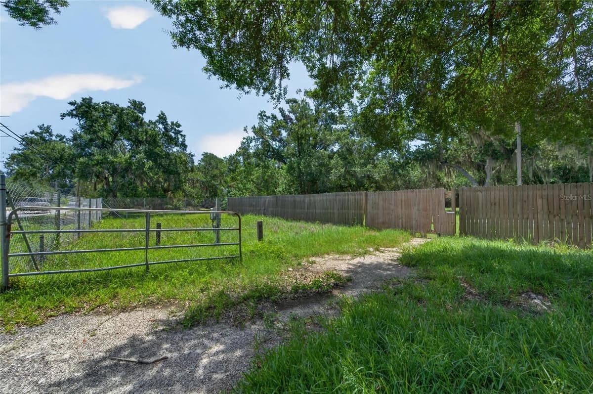 805 SHELL POINT ROAD — photo 16 of 69