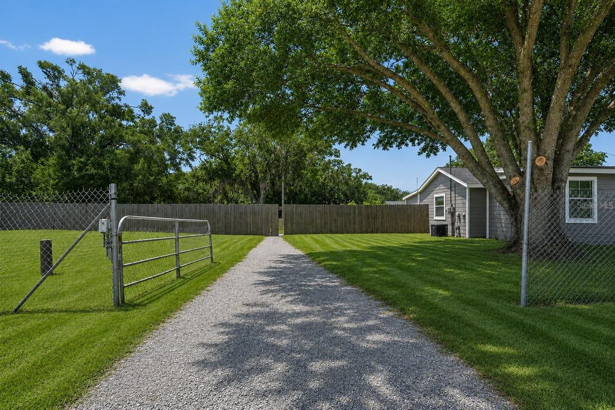 805 SHELL POINT ROAD — photo 8 of 69