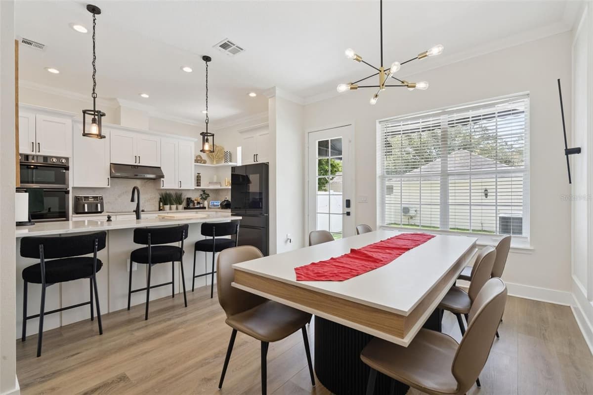 1134 CELEBRATION AVENUE — photo 5 of 20