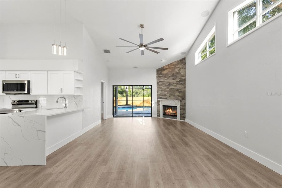 11651 SUNSHINE POND ROAD — photo 5 of 50