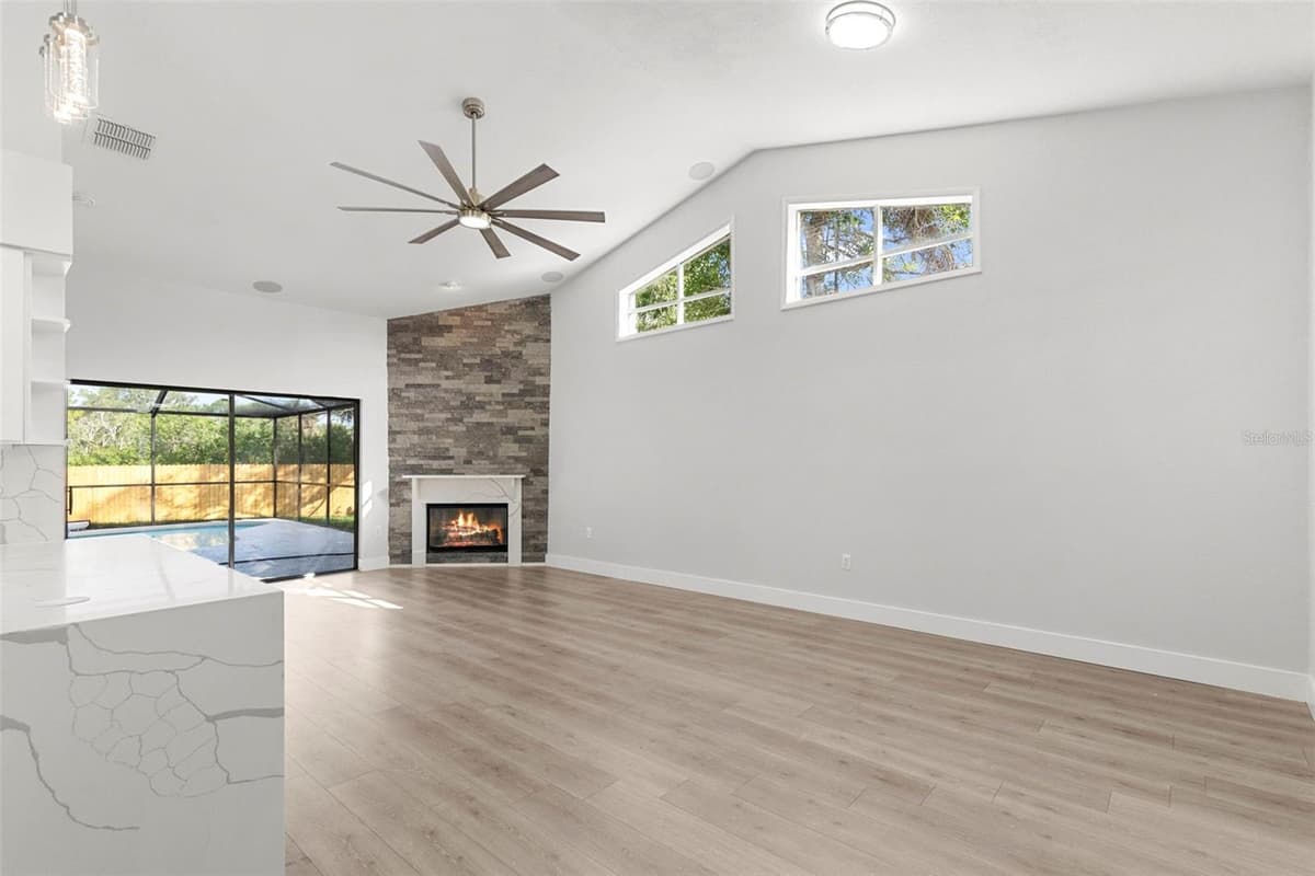 11651 SUNSHINE POND ROAD — photo 4 of 50