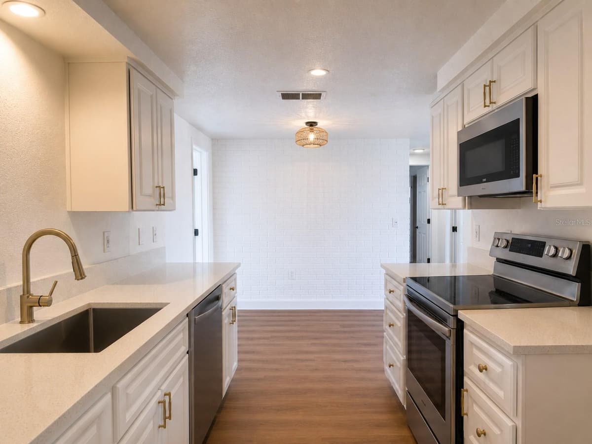 7615 IRONBARK DRIVE — photo 3 of 16