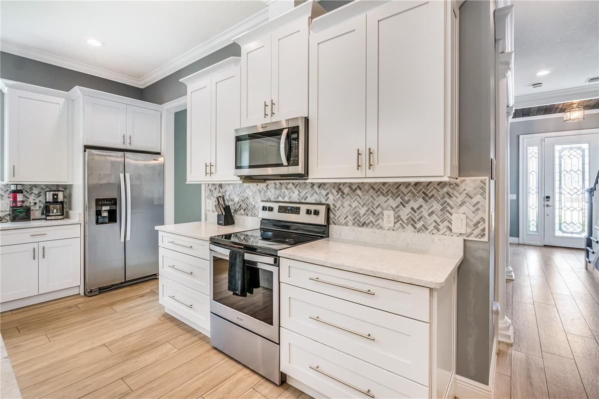 728 LAKE DIAMOND AVENUE — photo 16 of 62