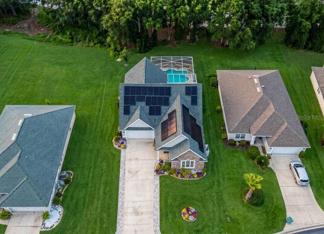 728 LAKE DIAMOND AVENUE — photo 1 of 62