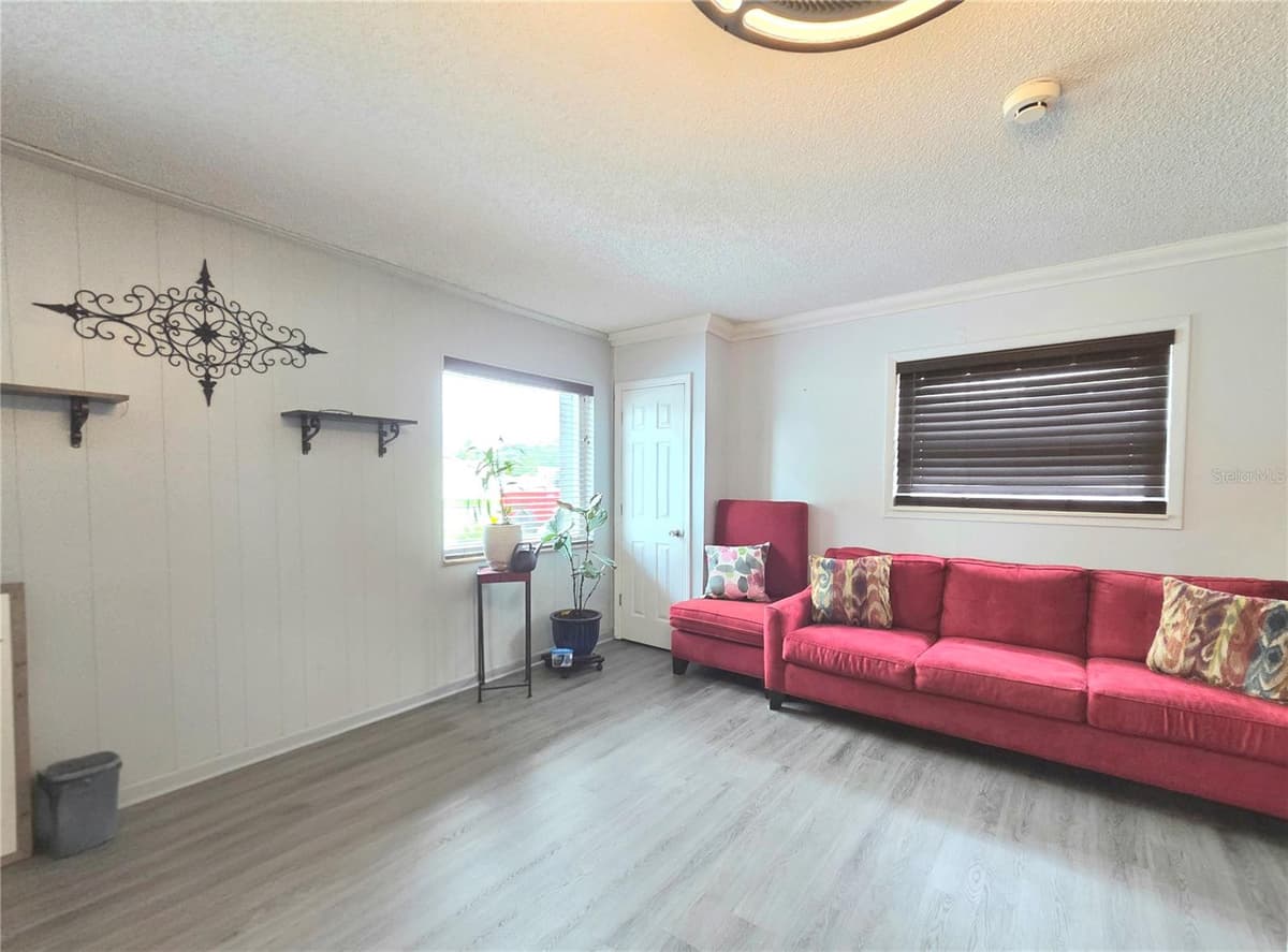 2245 ELIZABETH DRIVE — photo 13 of 32