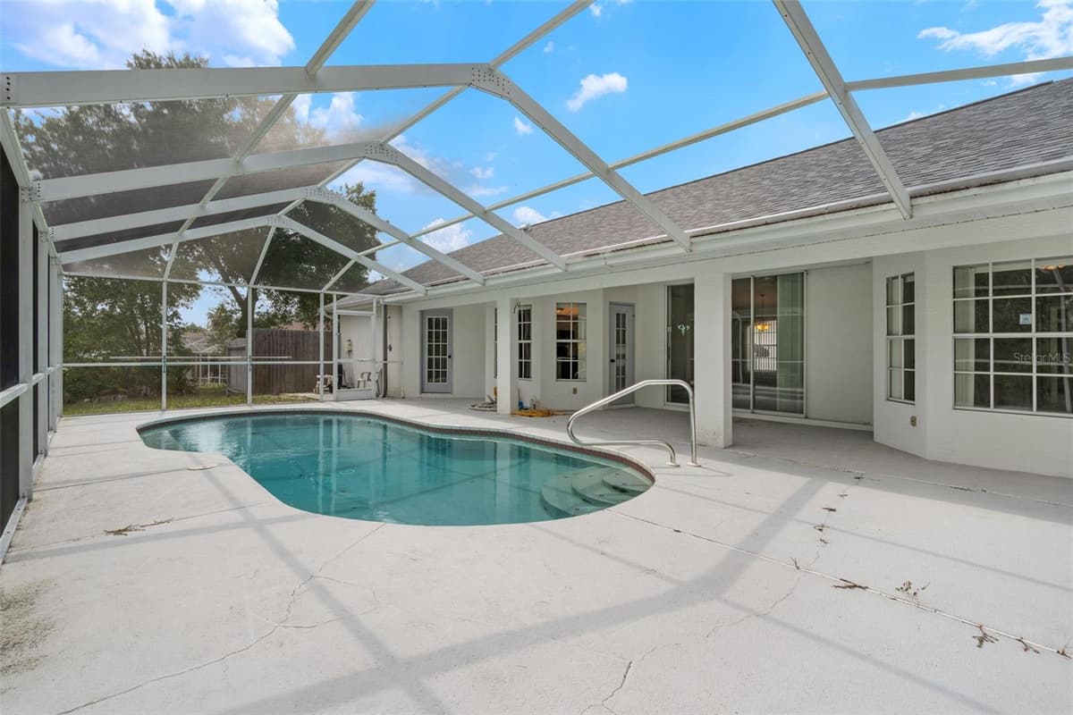 7401 BLACKBIRD AVENUE — photo 45 of 54