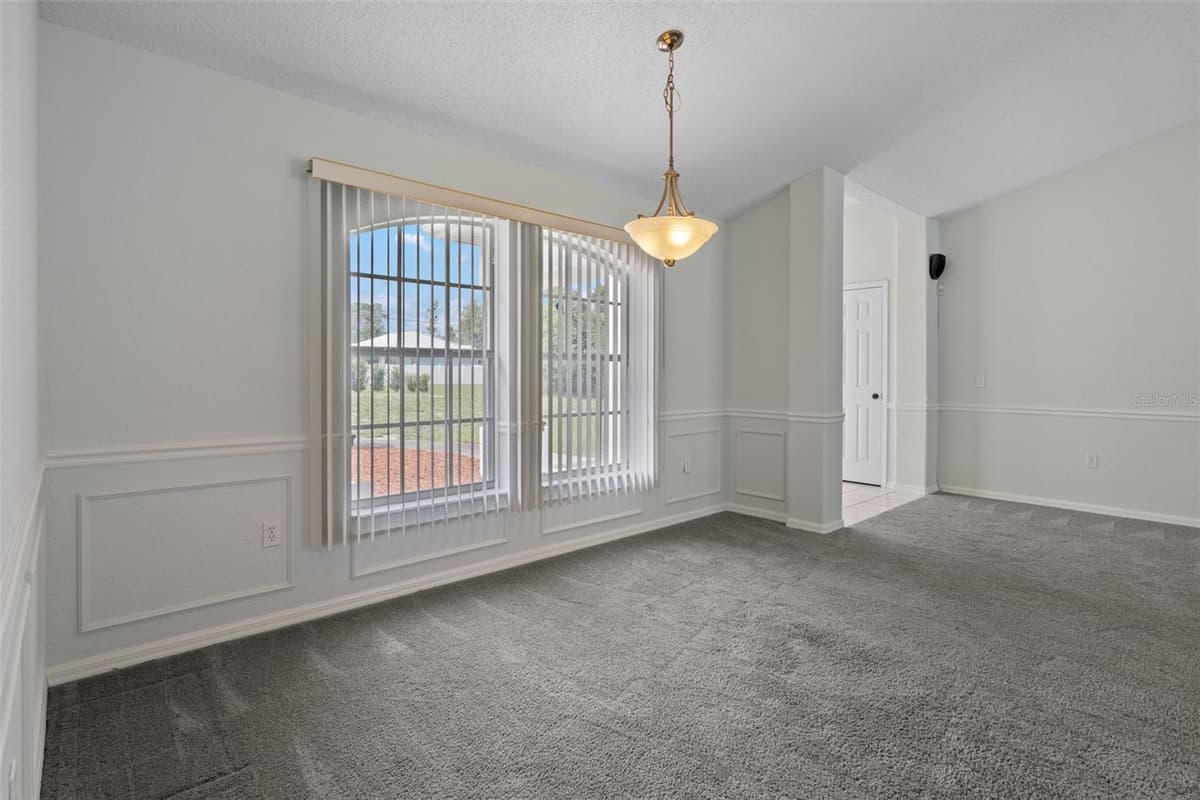 7401 BLACKBIRD AVENUE — photo 12 of 54