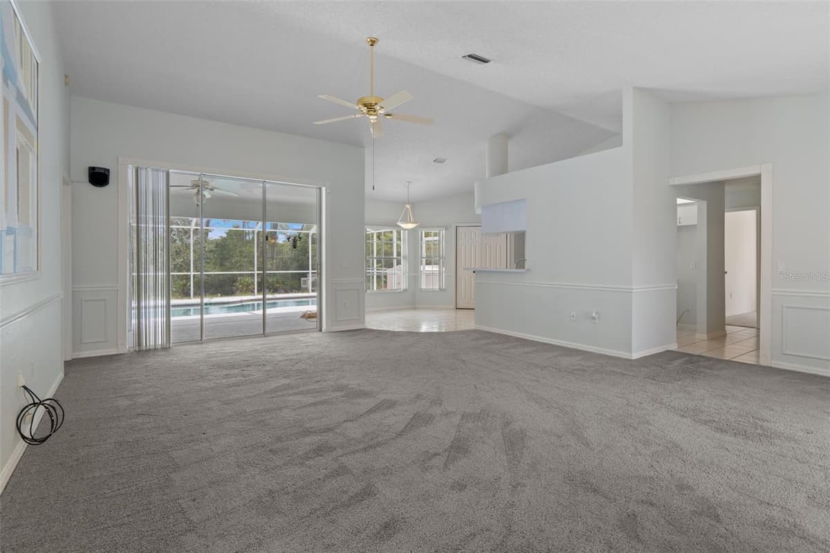7401 BLACKBIRD AVENUE — photo 14 of 54