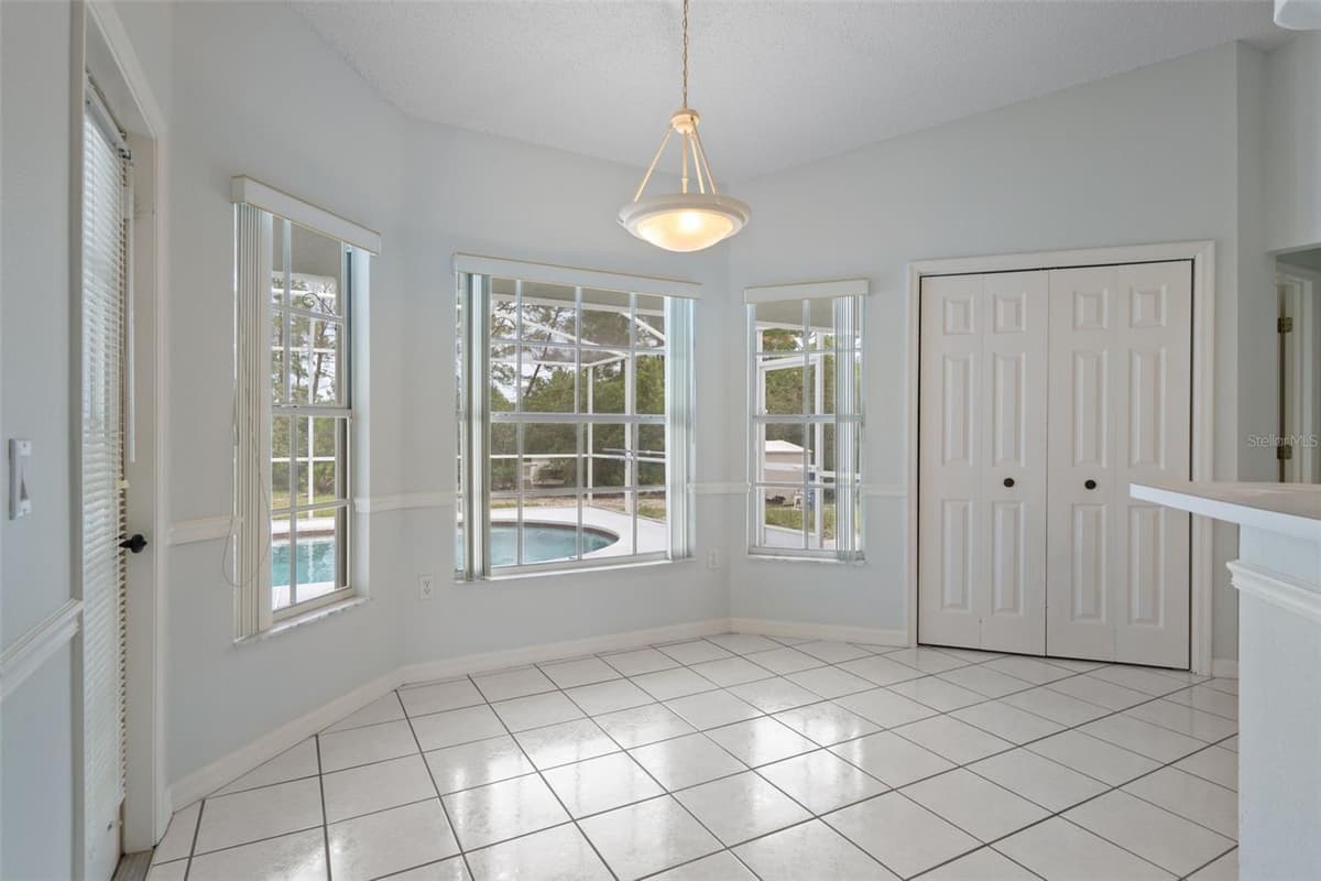 7401 BLACKBIRD AVENUE — photo 18 of 54
