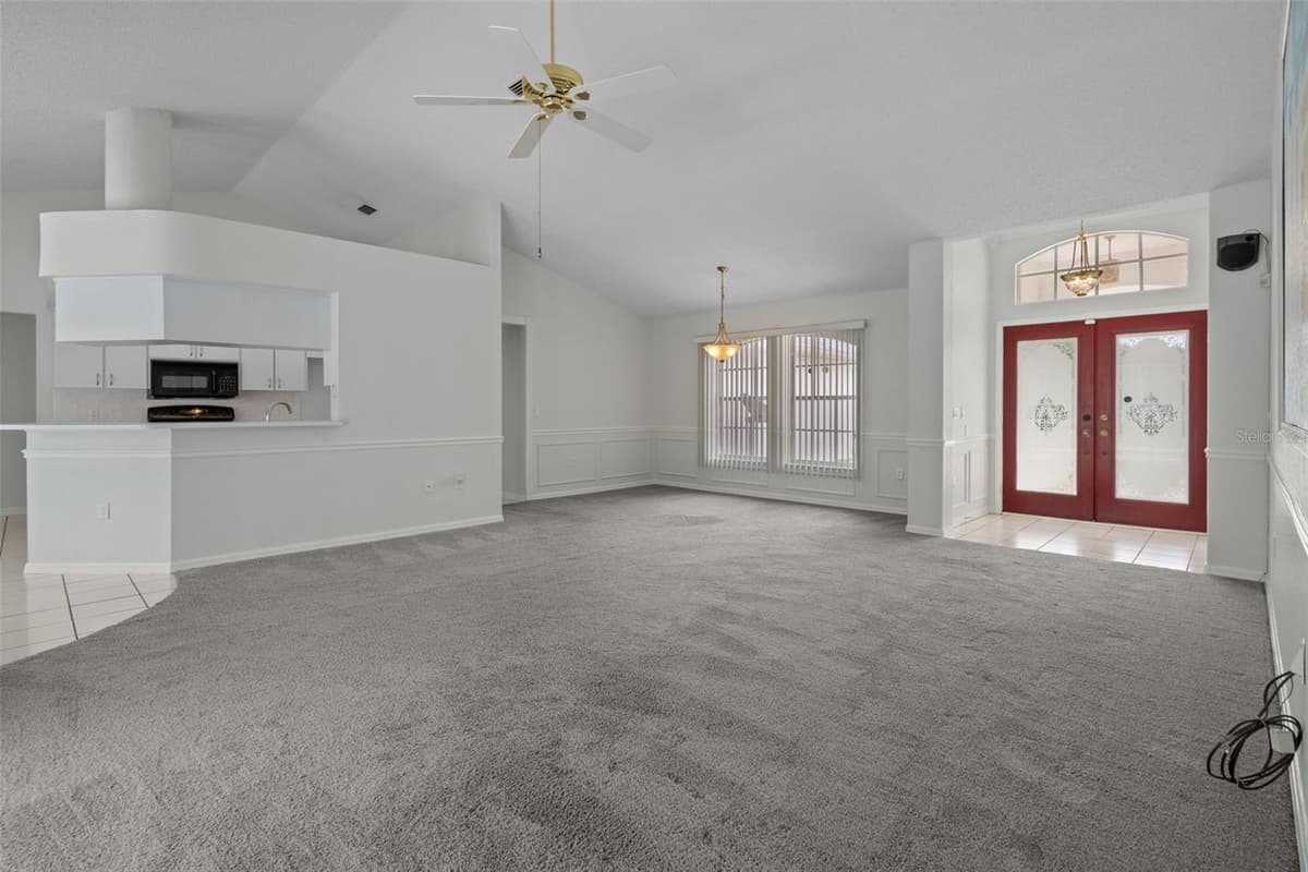 7401 BLACKBIRD AVENUE — photo 10 of 54