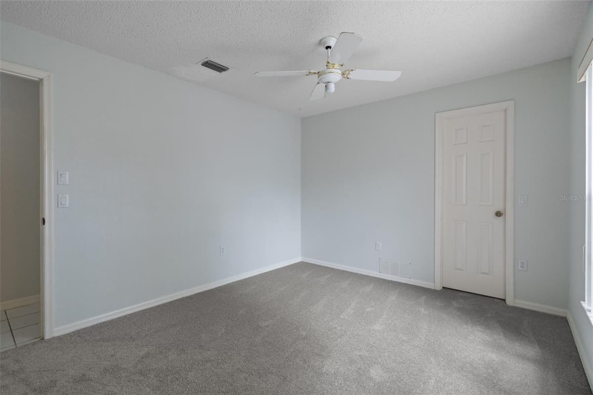 7401 BLACKBIRD AVENUE — photo 36 of 54