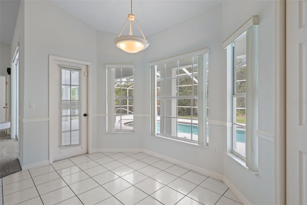 7401 BLACKBIRD AVENUE — photo 19 of 54