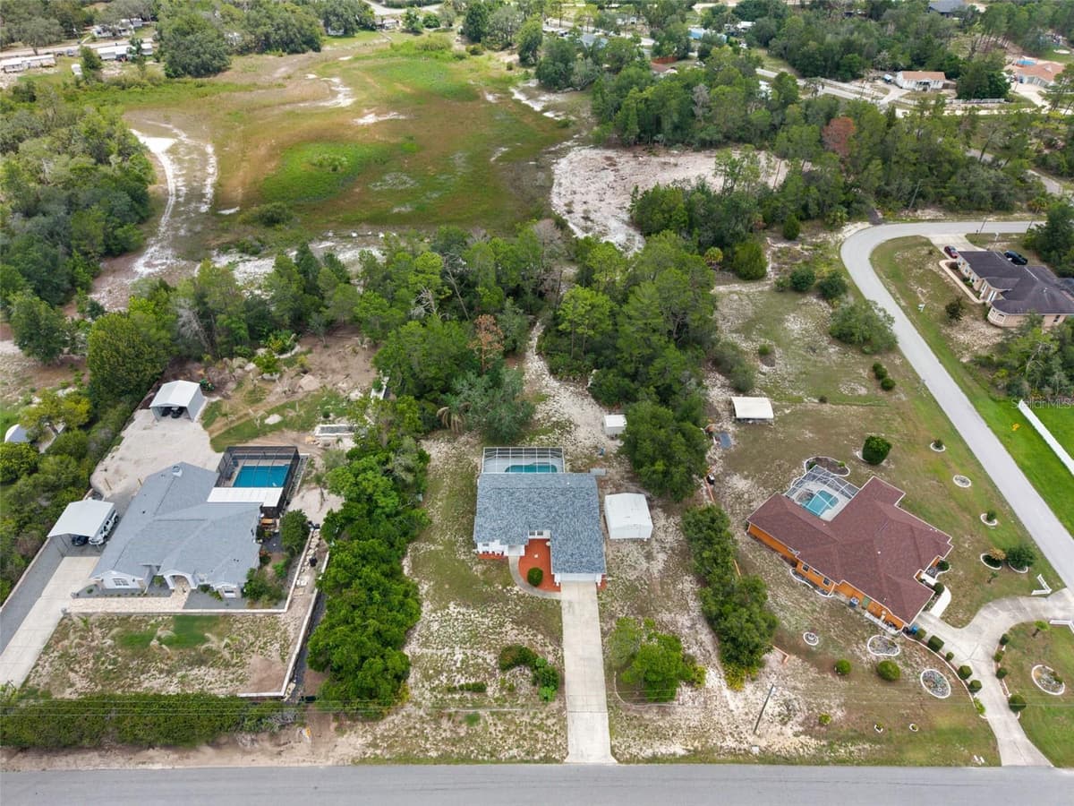7401 BLACKBIRD AVENUE — photo 4 of 54