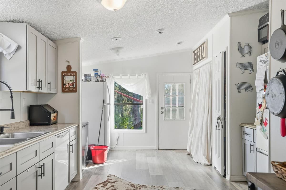 17539 EDWIN TERRACE — photo 30 of 37