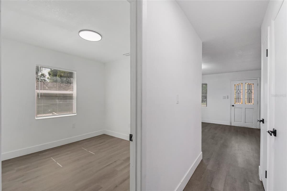 922 BATES AVENUE — photo 9 of 36