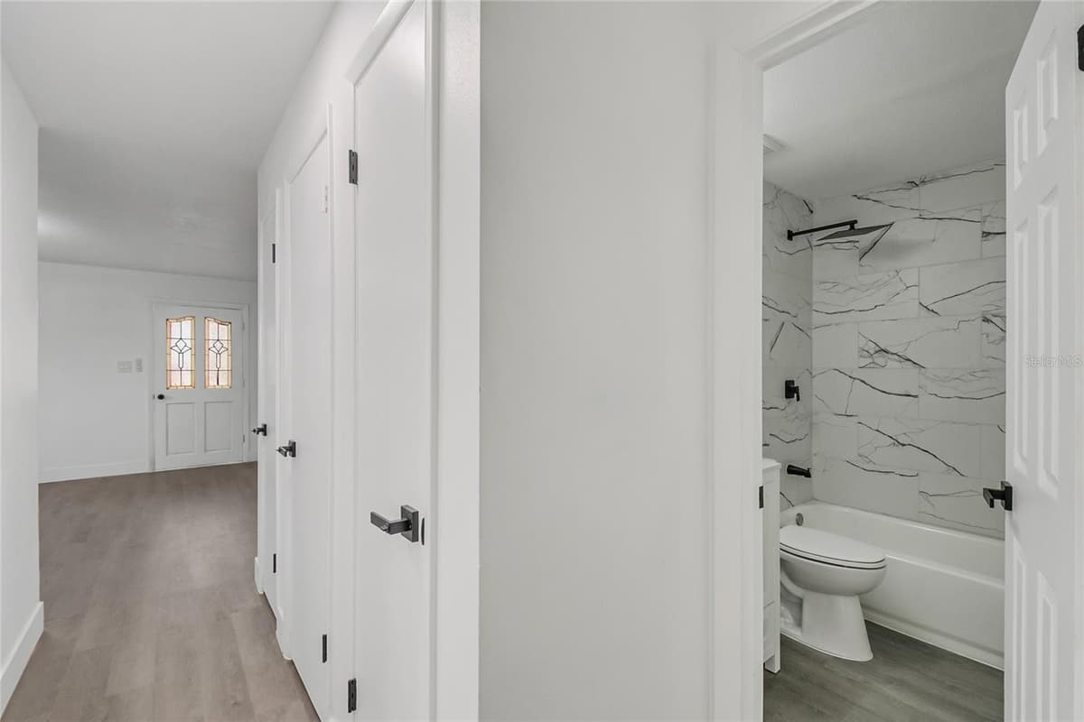 922 BATES AVENUE — photo 12 of 36