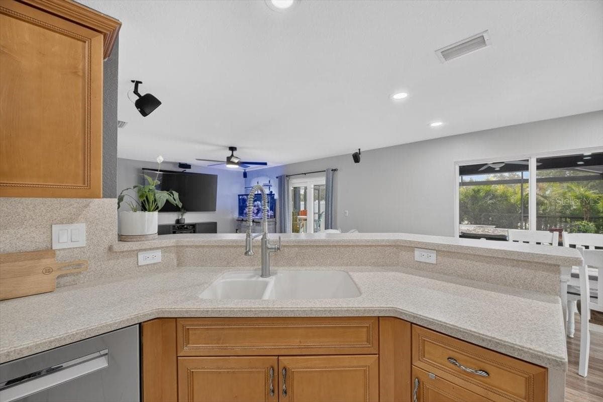 11342 COCOA BEACH DRIVE — photo 12 of 72
