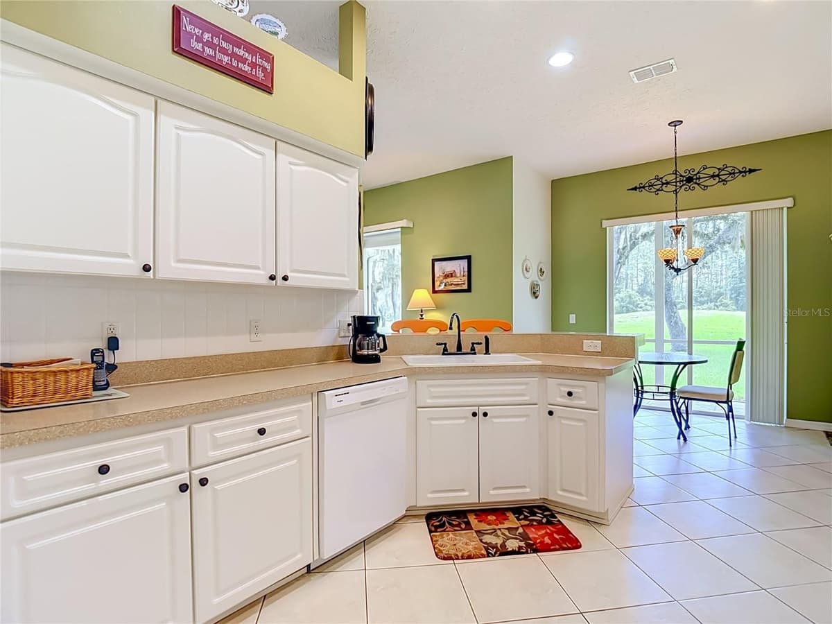 13540 PLANTATION LAKE CIRCLE — photo 18 of 61