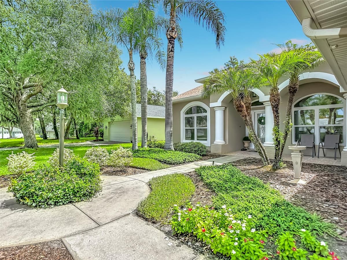 13540 PLANTATION LAKE CIRCLE — photo 4 of 61