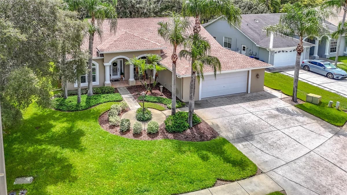13540 PLANTATION LAKE CIRCLE — photo 3 of 61