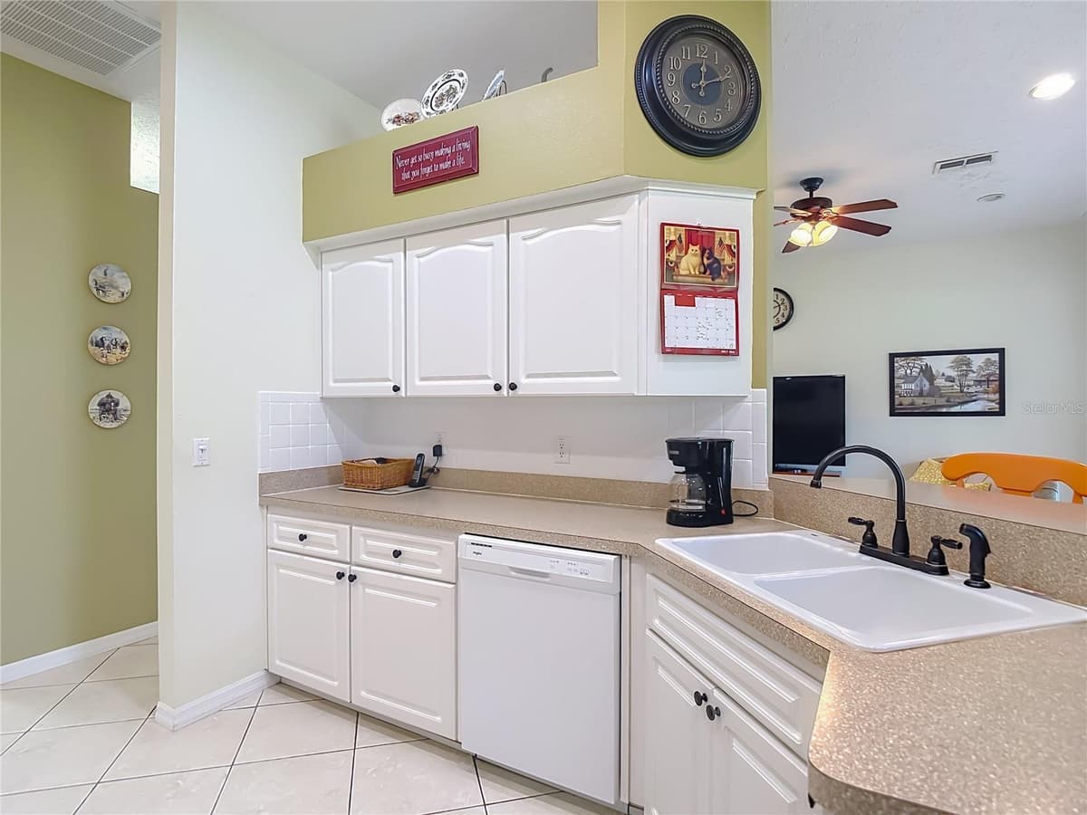 13540 PLANTATION LAKE CIRCLE — photo 16 of 61