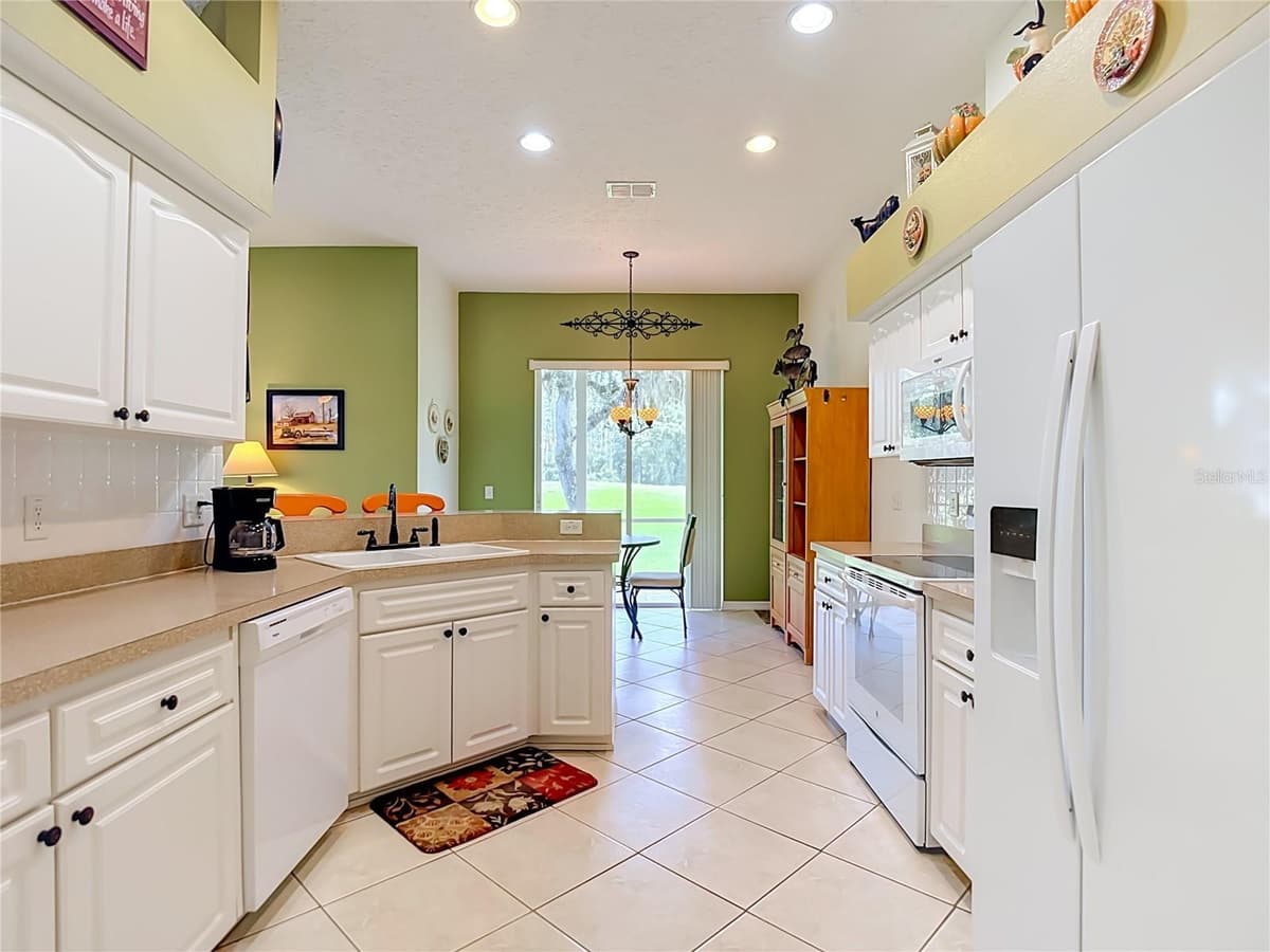 13540 PLANTATION LAKE CIRCLE — photo 19 of 61