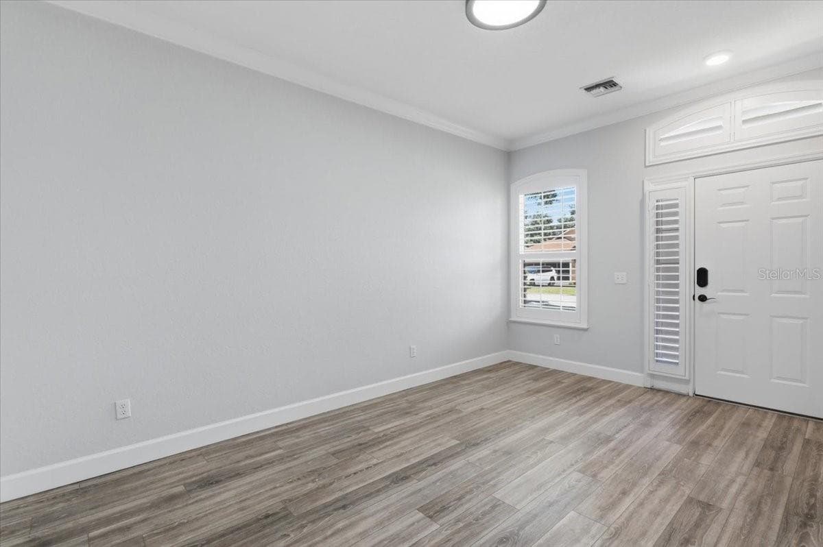 3221 OAK TREE LANE — photo 13 of 82