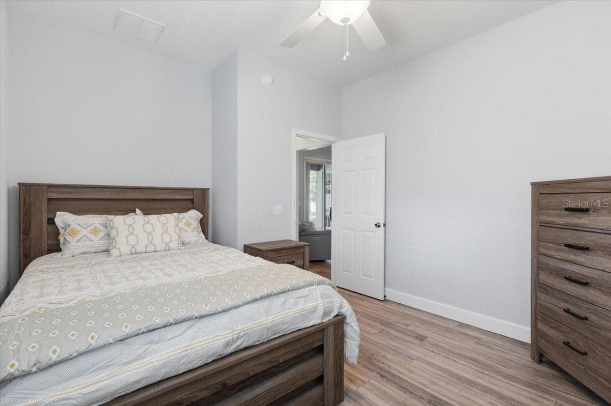3221 OAK TREE LANE — photo 47 of 82