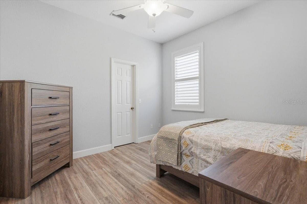 3221 OAK TREE LANE — photo 48 of 82