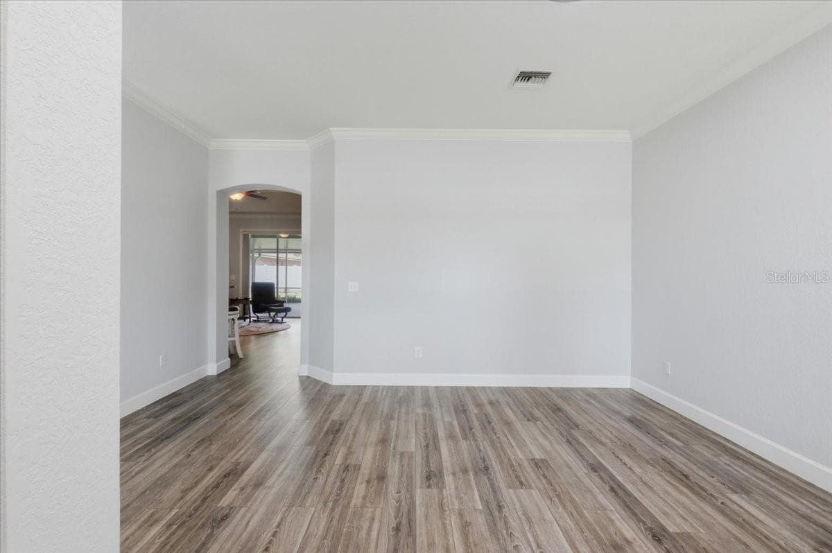 3221 OAK TREE LANE — photo 14 of 82